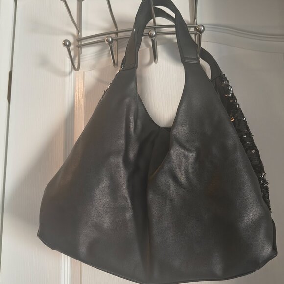 Back and silver handbag - Picture 5 of 6